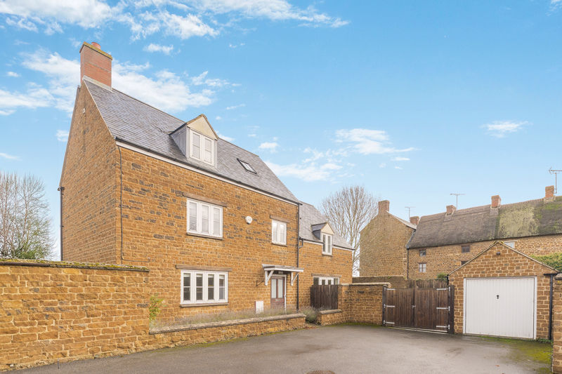 Sydenham Close Adderbury